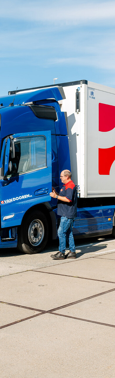 4748 lilian fotografie van dooren transport hillegom fotoshoot 2025 09 19 bewerkt.jpg?1775199598&focus=52.37 80