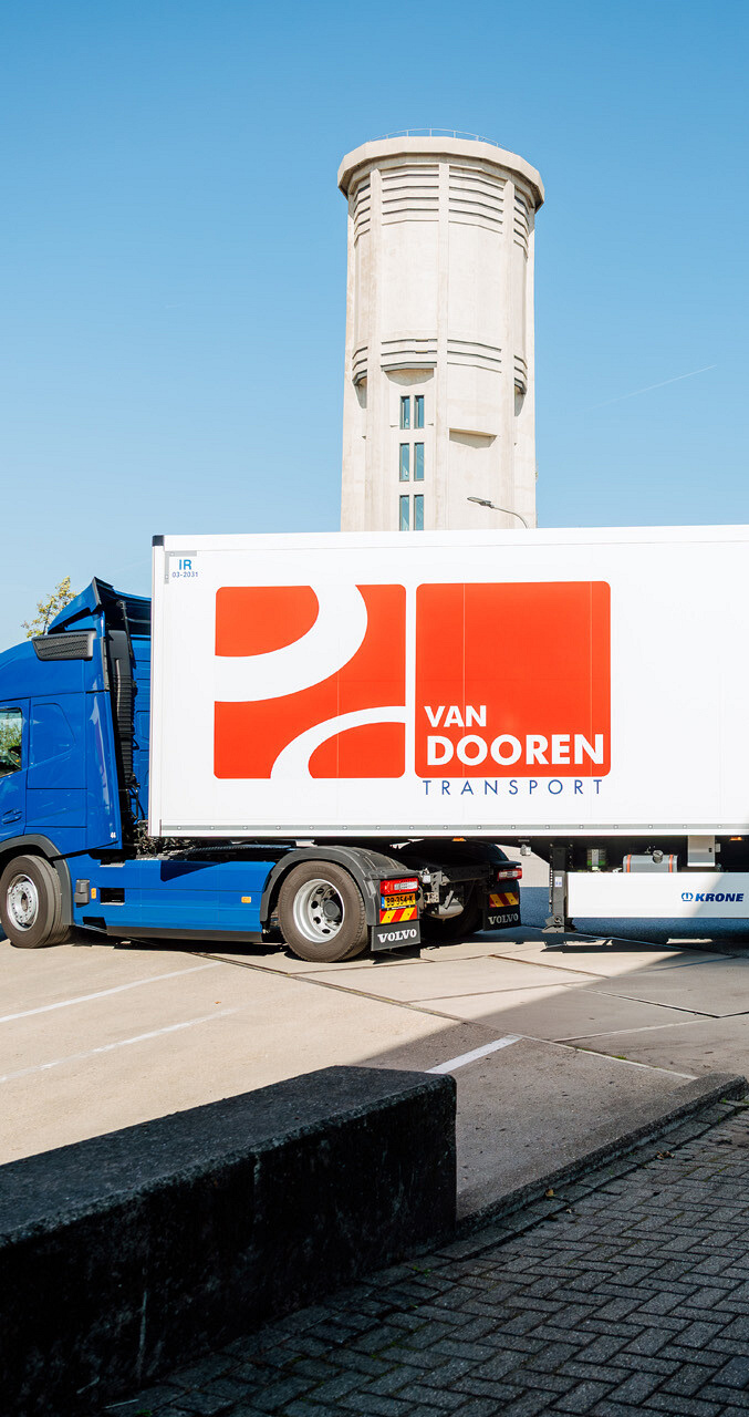 3654 lilian fotografie van dooren transport hillegom fotoshoot 2025 09 19 bewerkt.jpg?1775199571&focus=34.28 74