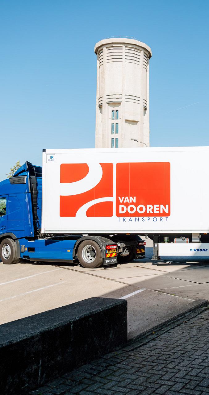 3654 lilian fotografie van dooren transport hillegom fotoshoot 2025 09 19 bewerkt.jpg?1773321814&focus=34.28 74