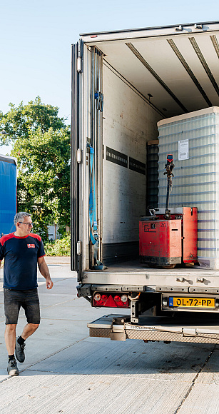 2421 lilian fotografie van dooren logistics lisse fotoshoot 2025 09 19 bewerkt