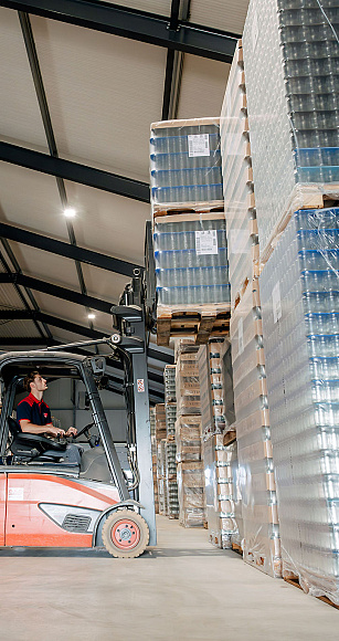 2749 lilian fotografie van dooren logistics lisse fotoshoot 2025 09 19 bewerkt.jpg?1780666113&focus=59.42 40