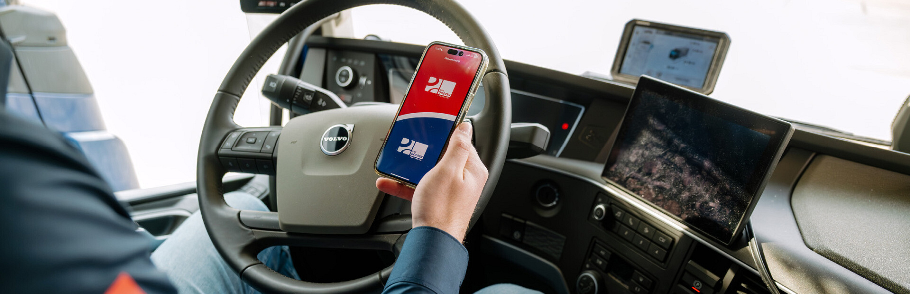 5808 lilian fotografie van dooren transport hillegom fotoshoot 2025 09 19 bewerkt.jpg?1775199600&focus=52.23 31