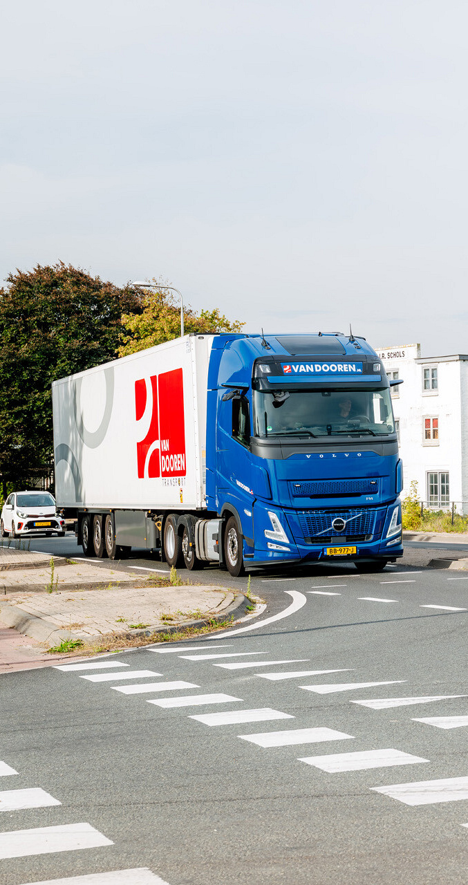 5758 lilian fotografie van dooren transport hillegom fotoshoot 2025 09 19 bewerkt.jpg?1775199579&focus=29.72 64