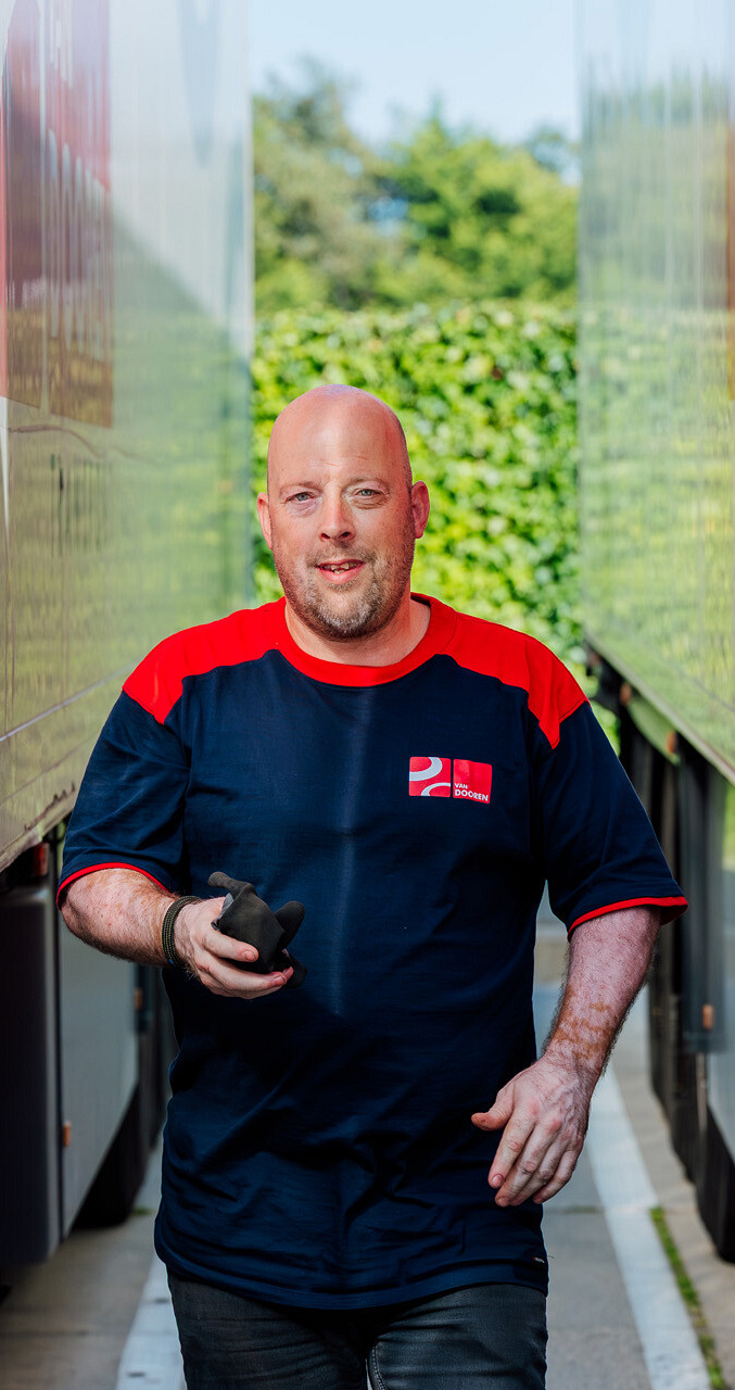 4537 lilian fotografie van dooren transport hillegom fotoshoot 2025 09 19 bewerkt.jpg?1775199537&focus=45.47 88